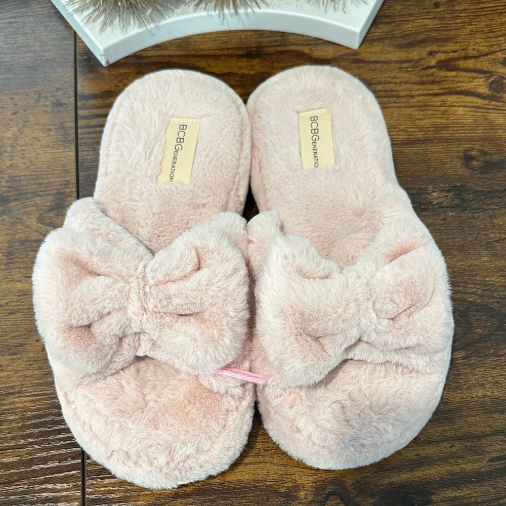 BBG Pink Fuzzy Bow Slippers
